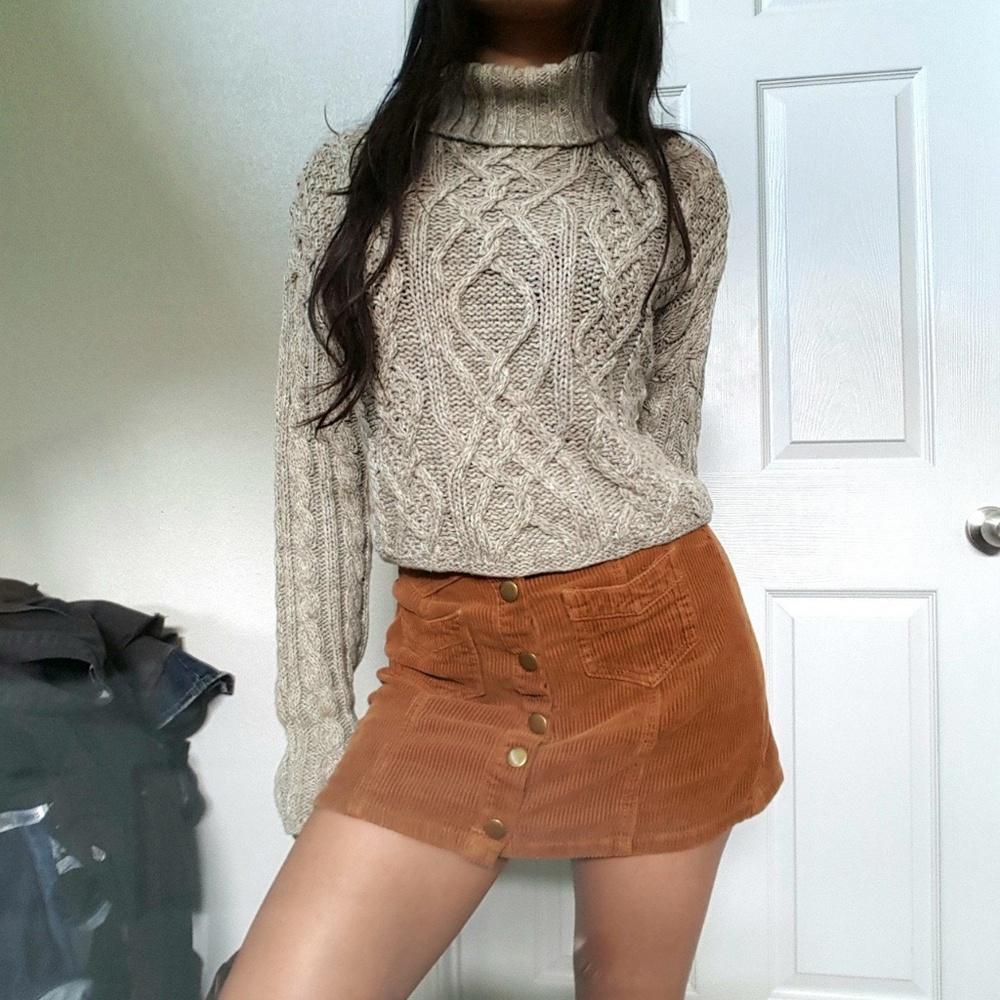 Vintage!! Crop Top Turtleneck Sweater